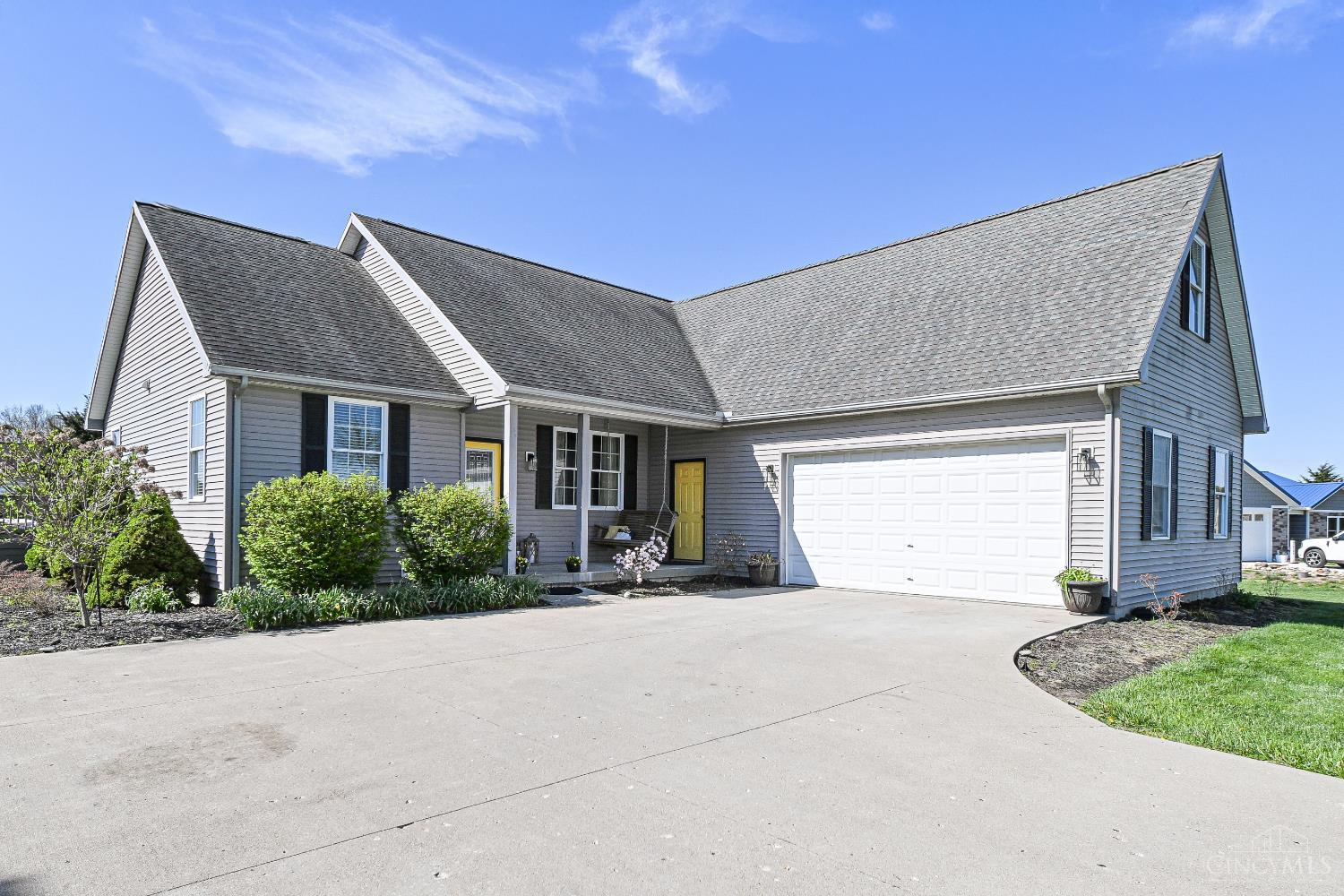 8122 Catfish Court