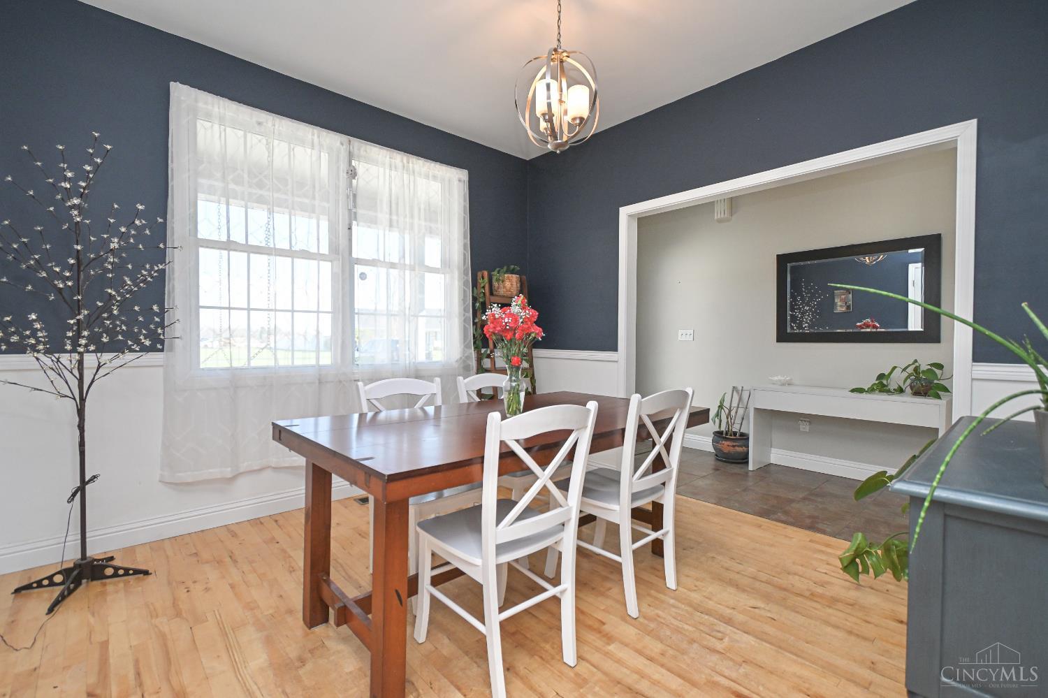 8122 Catfish Court