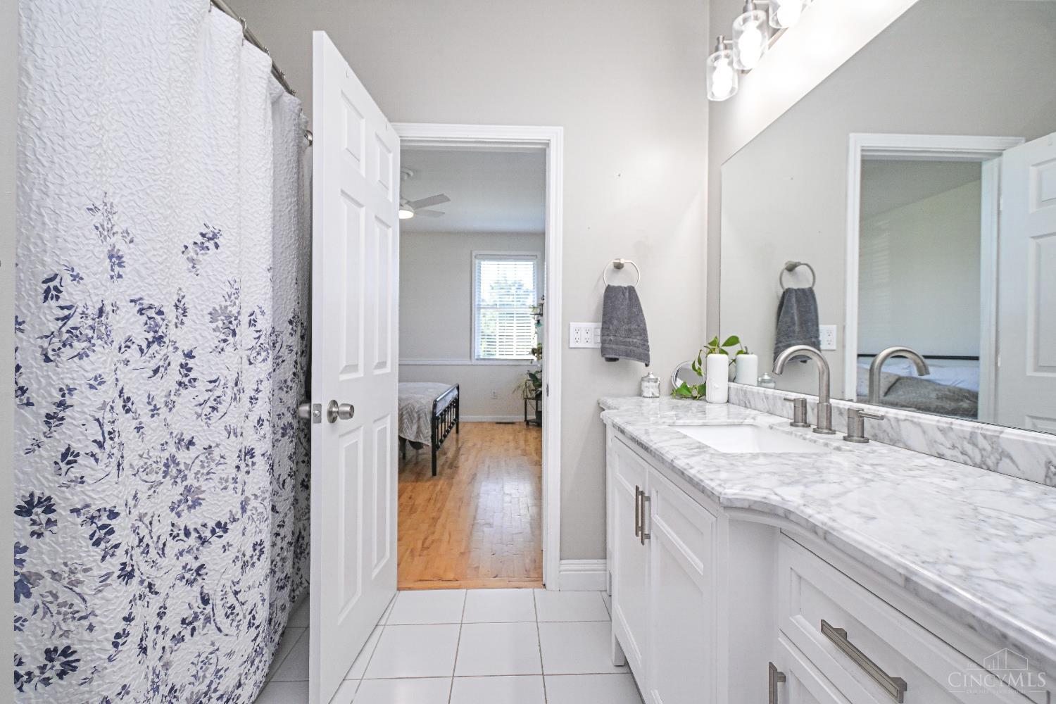 8122 Catfish Court
