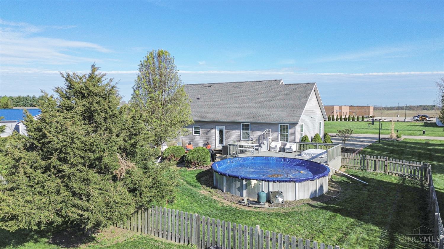 8122 Catfish Court