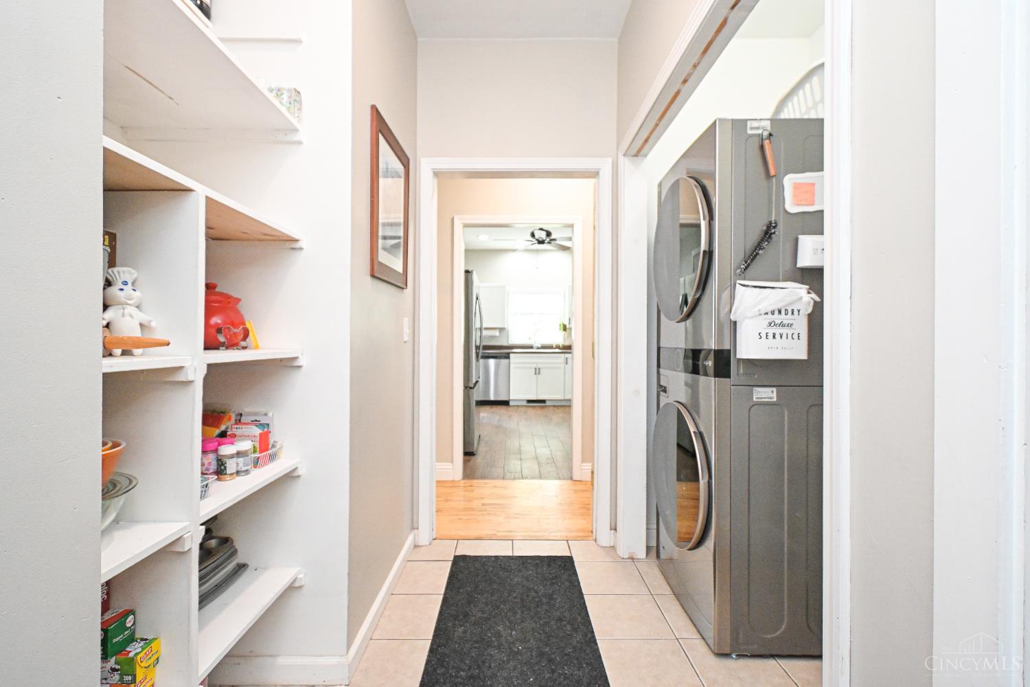 8122 Catfish Court