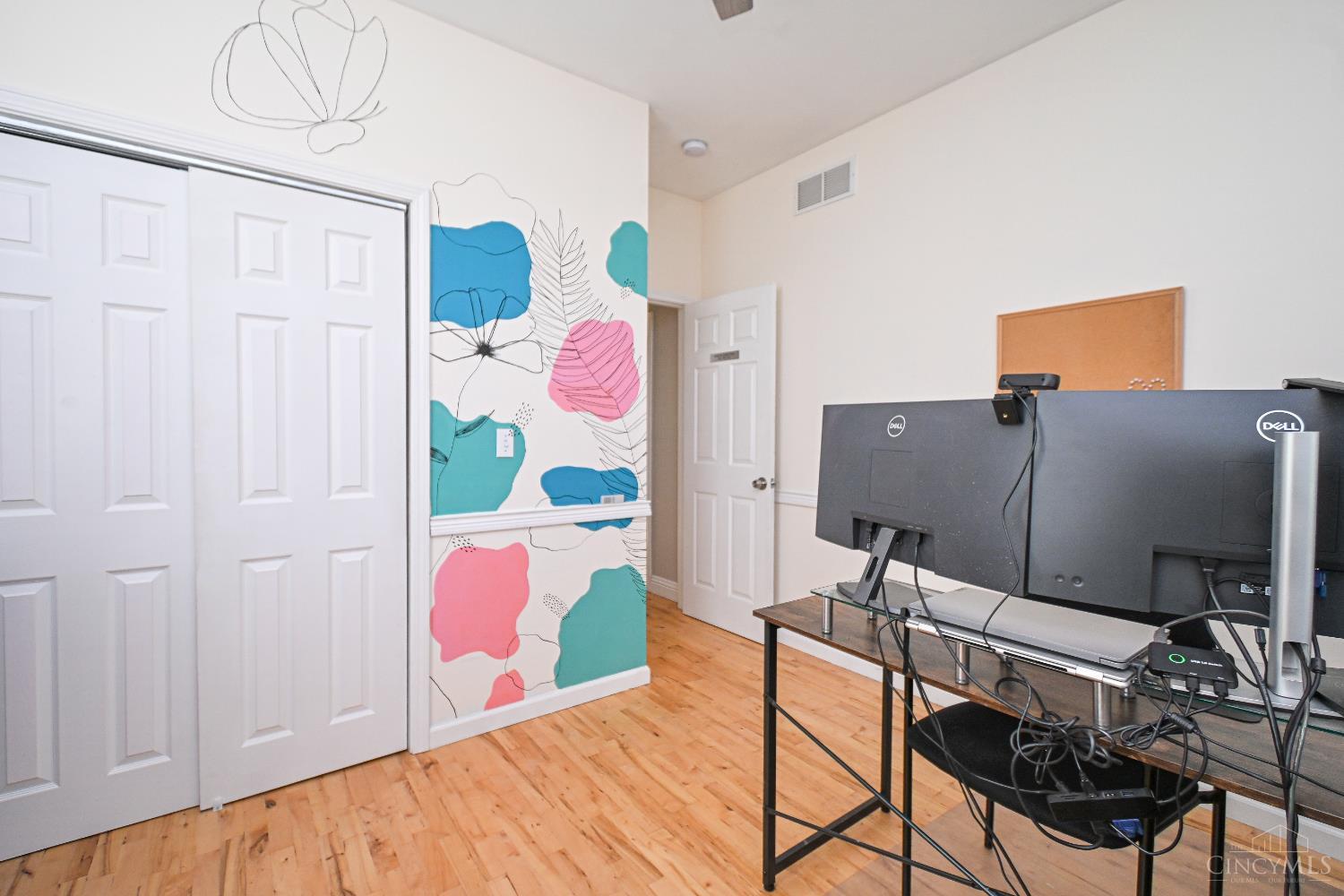 8122 Catfish Court