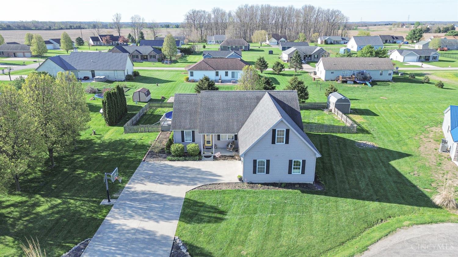 8122 Catfish Court