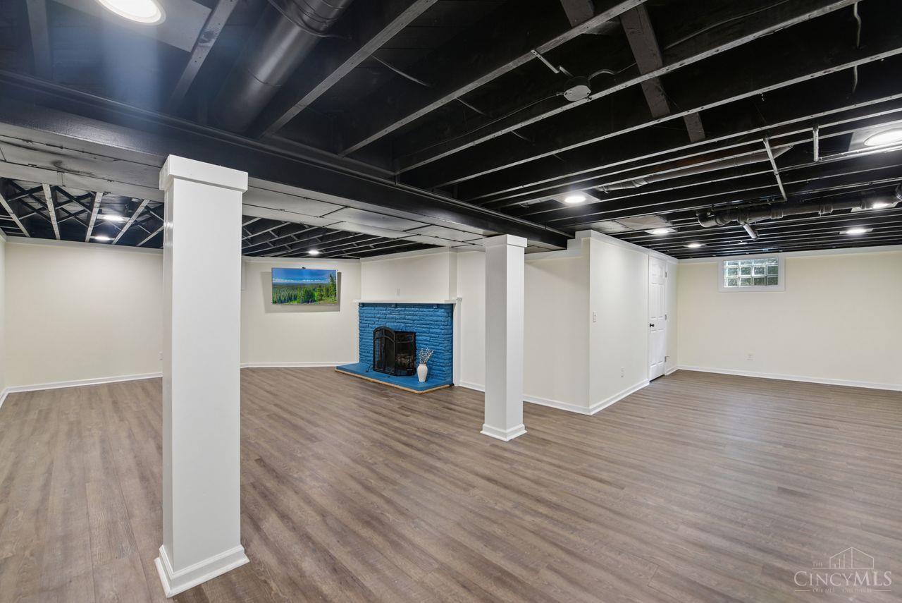 1075 Nimitz Lane