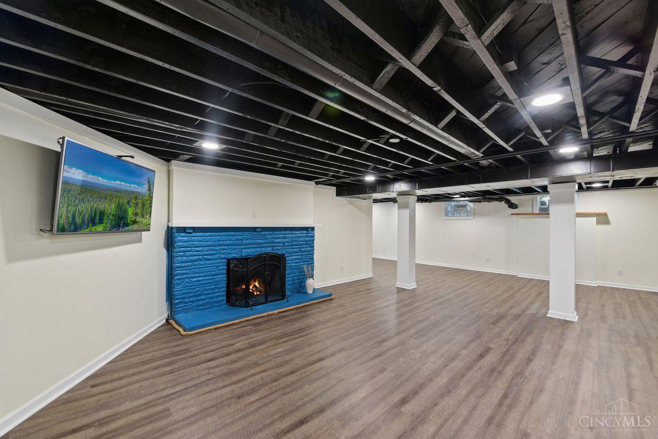 1075 Nimitz Lane