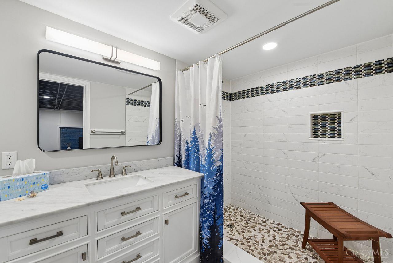 1075 Nimitz Lane