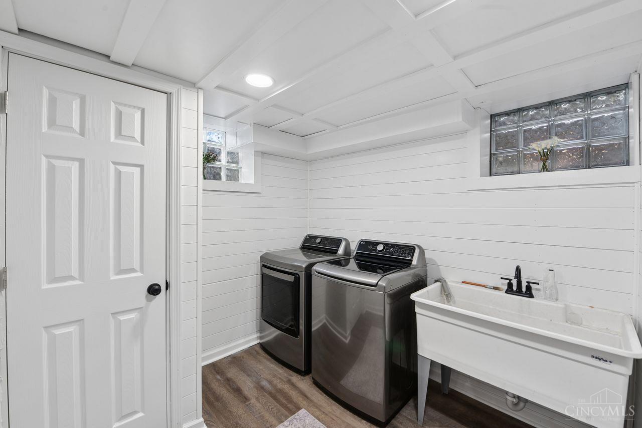1075 Nimitz Lane