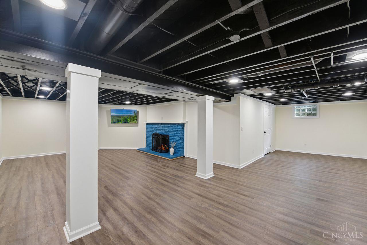 1075 Nimitz Lane