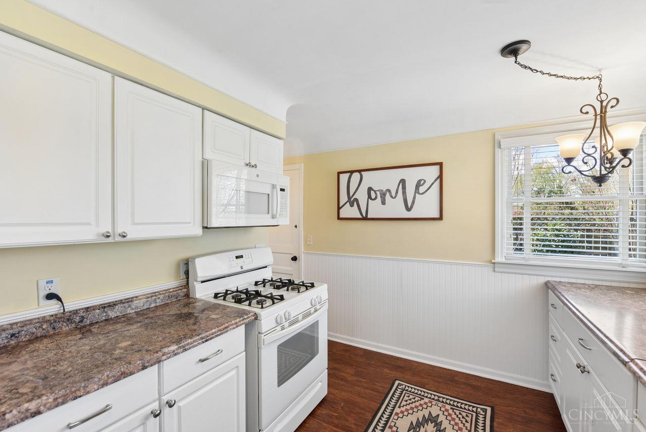 1075 Nimitz Lane
