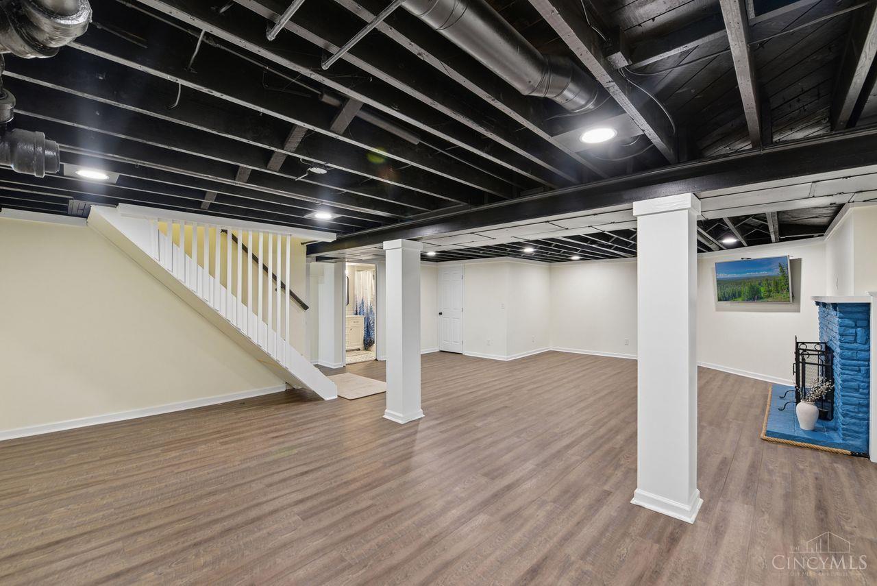 1075 Nimitz Lane