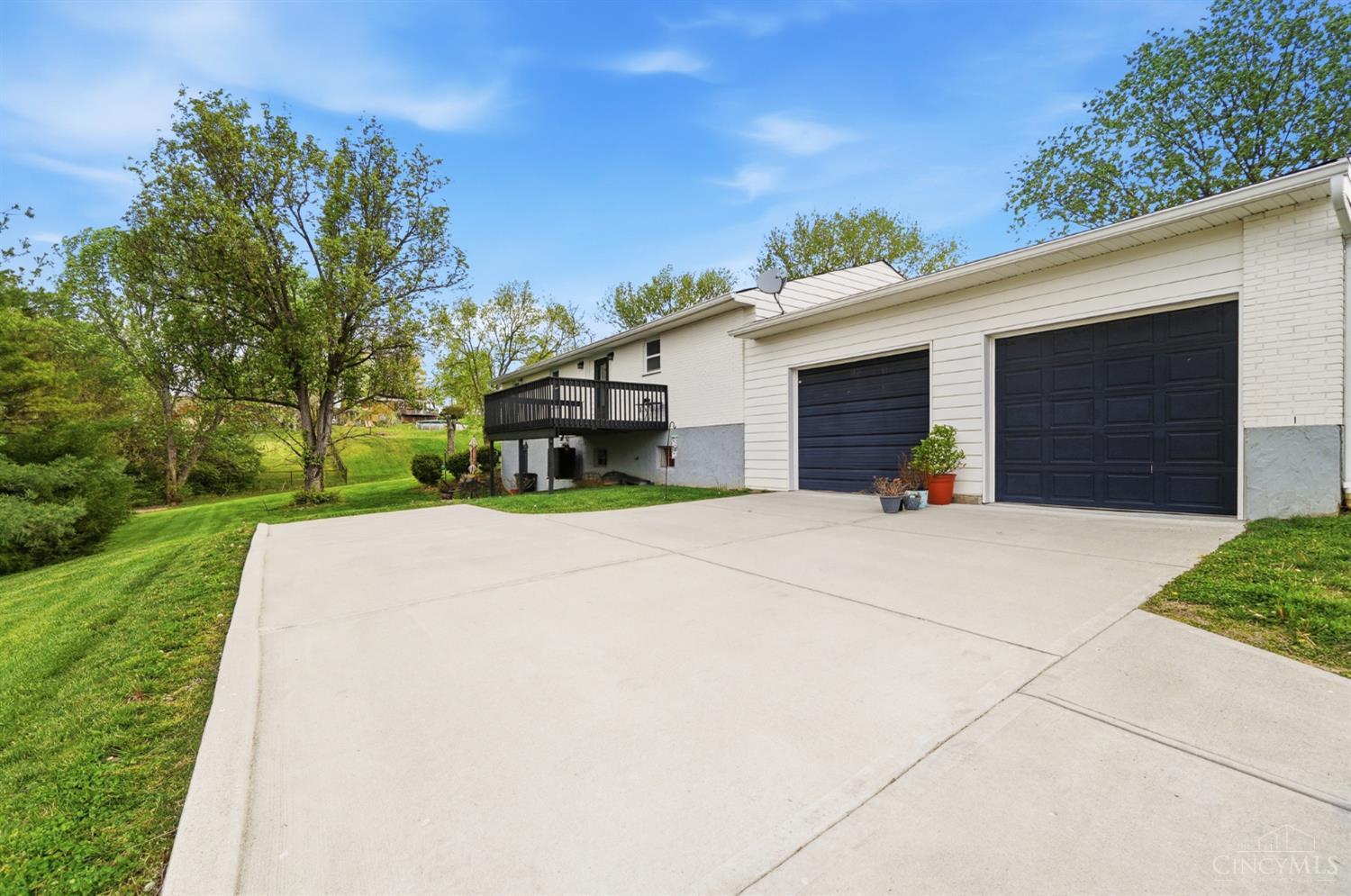 5211 Spechtview Drive