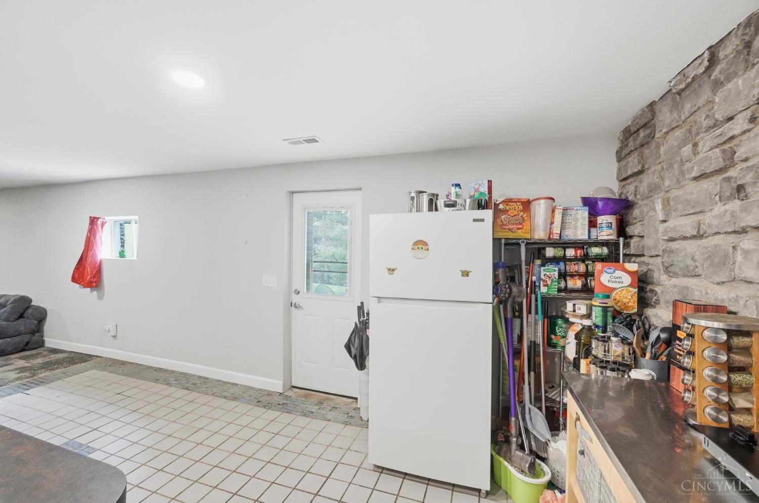 5211 Spechtview Drive