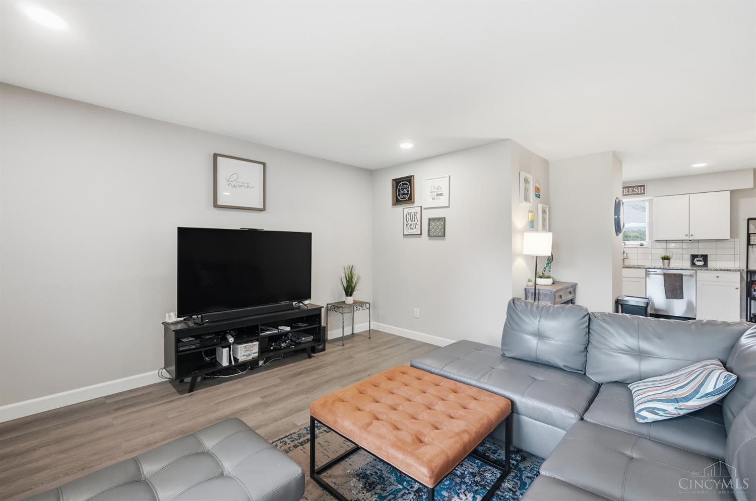 5211 Spechtview Drive