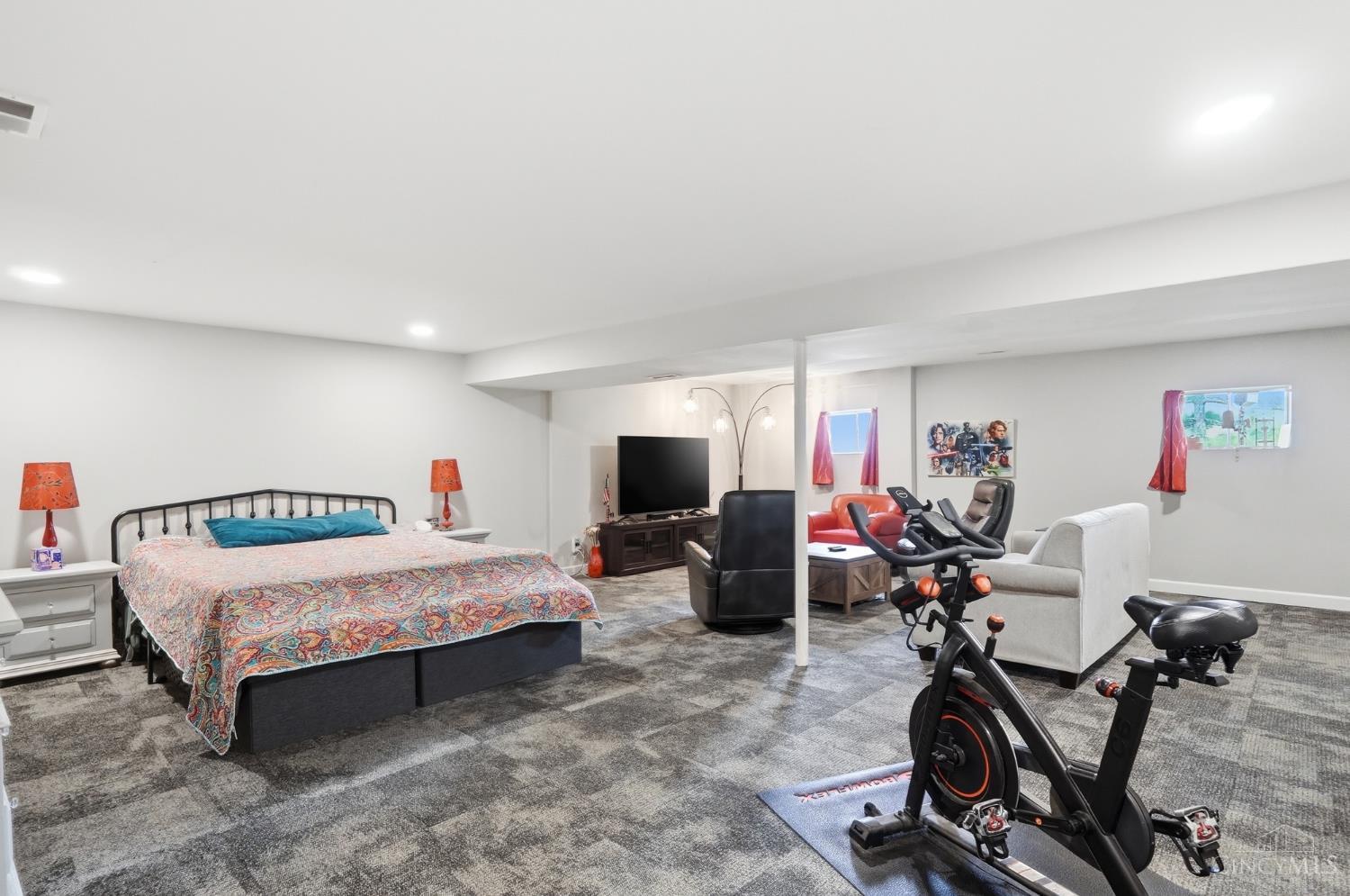 5211 Spechtview Drive