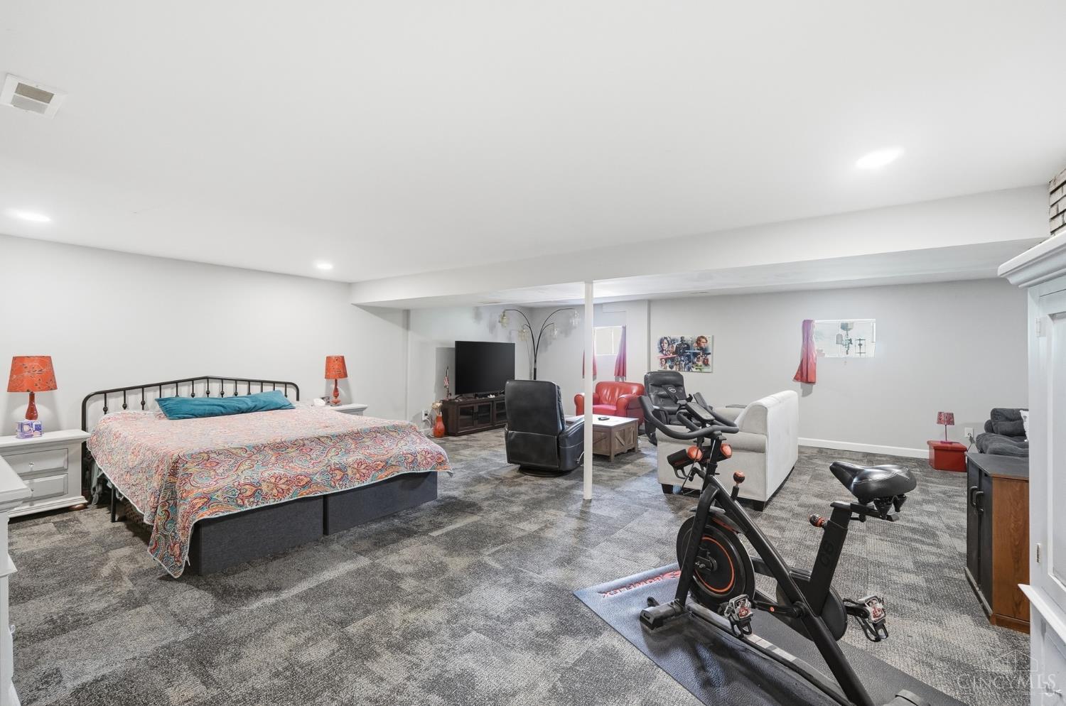 5211 Spechtview Drive