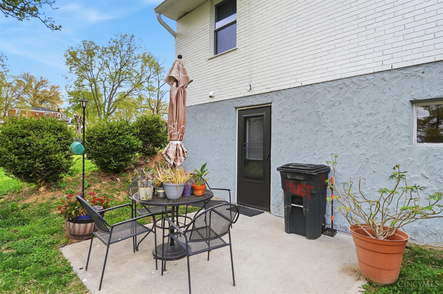 5211 Spechtview Drive