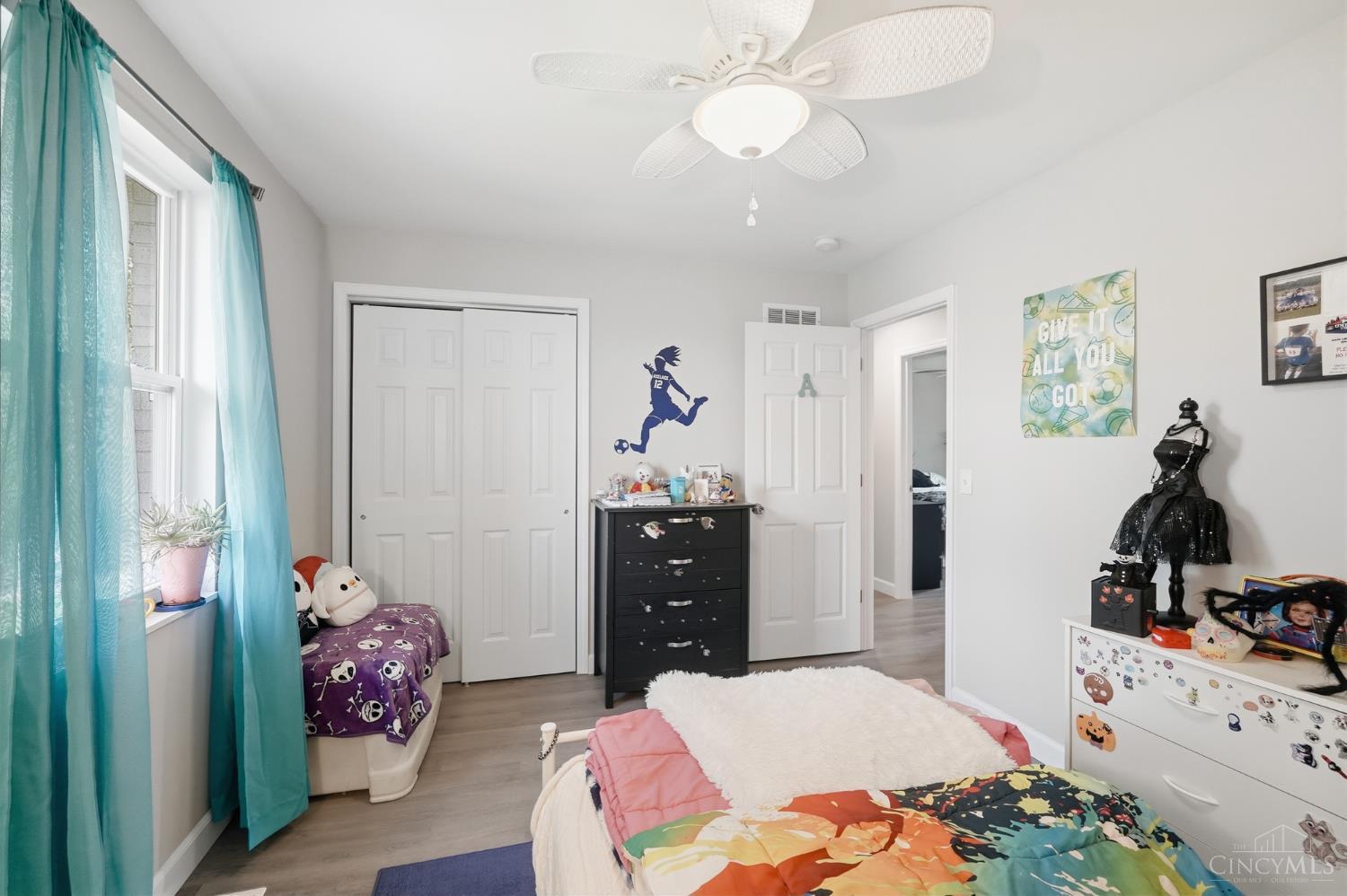 5211 Spechtview Drive