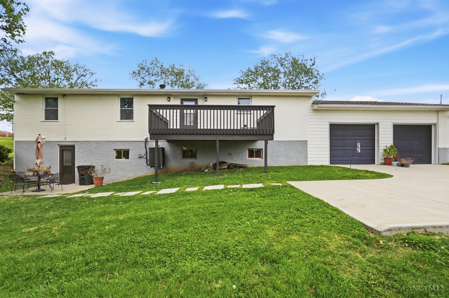 5211 Spechtview Drive