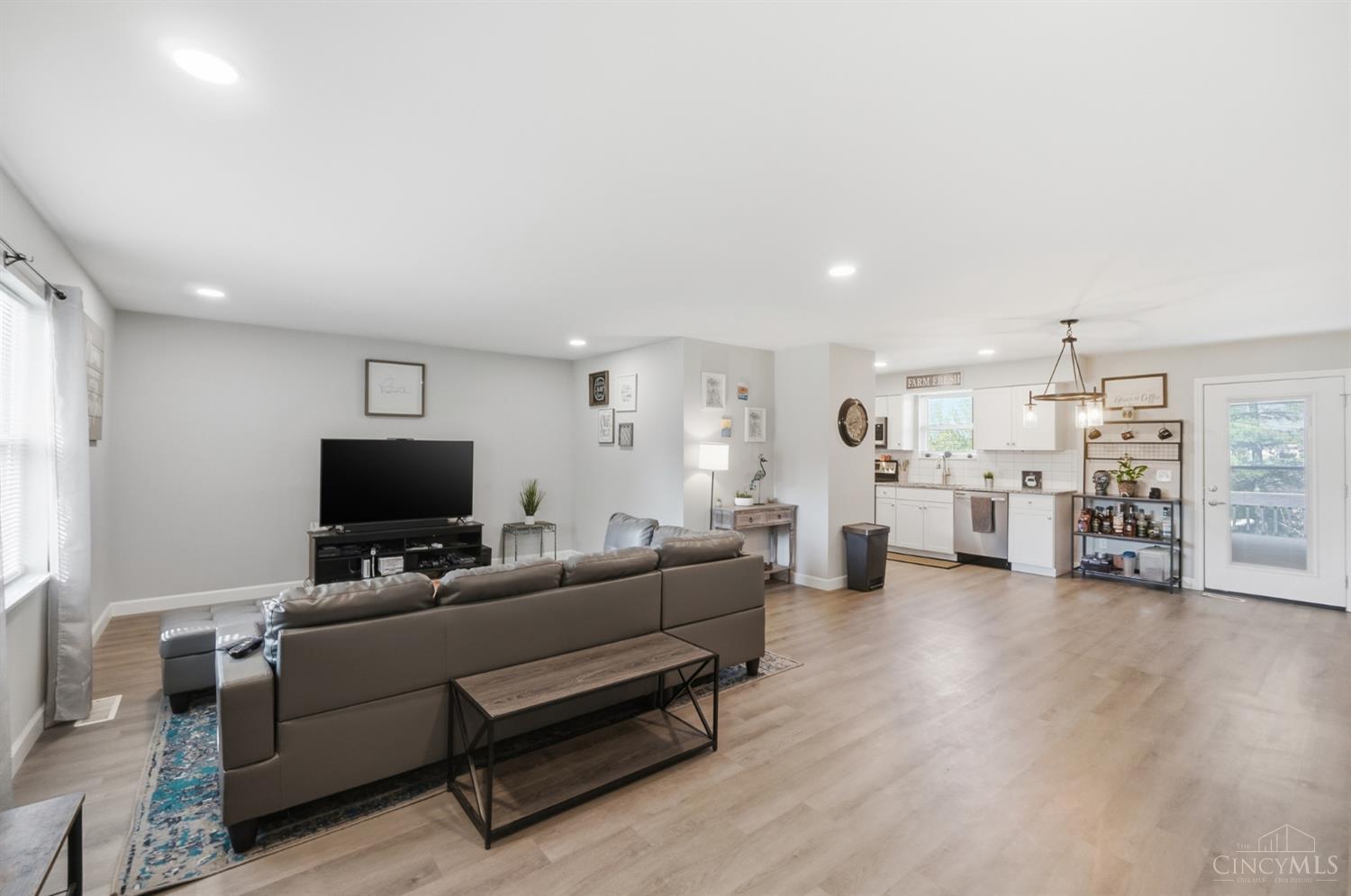 5211 Spechtview Drive