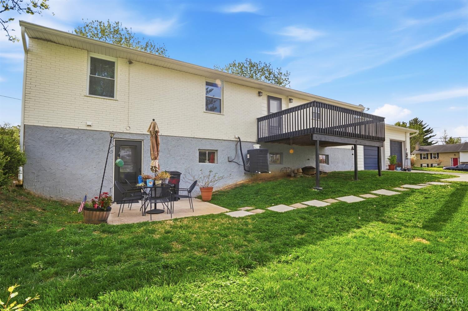 5211 Spechtview Drive