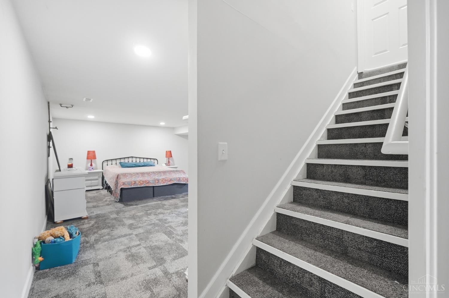 5211 Spechtview Drive