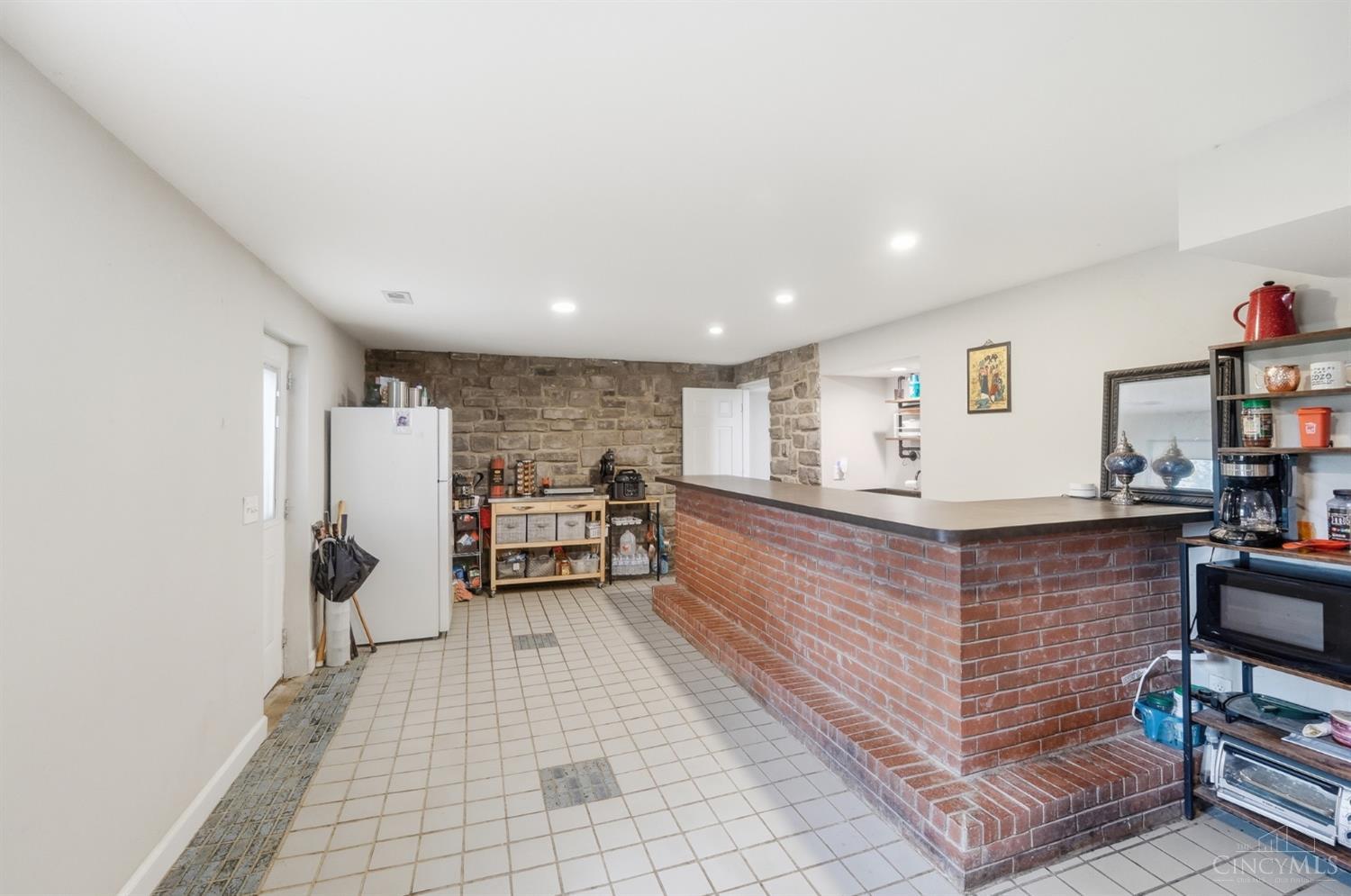 5211 Spechtview Drive