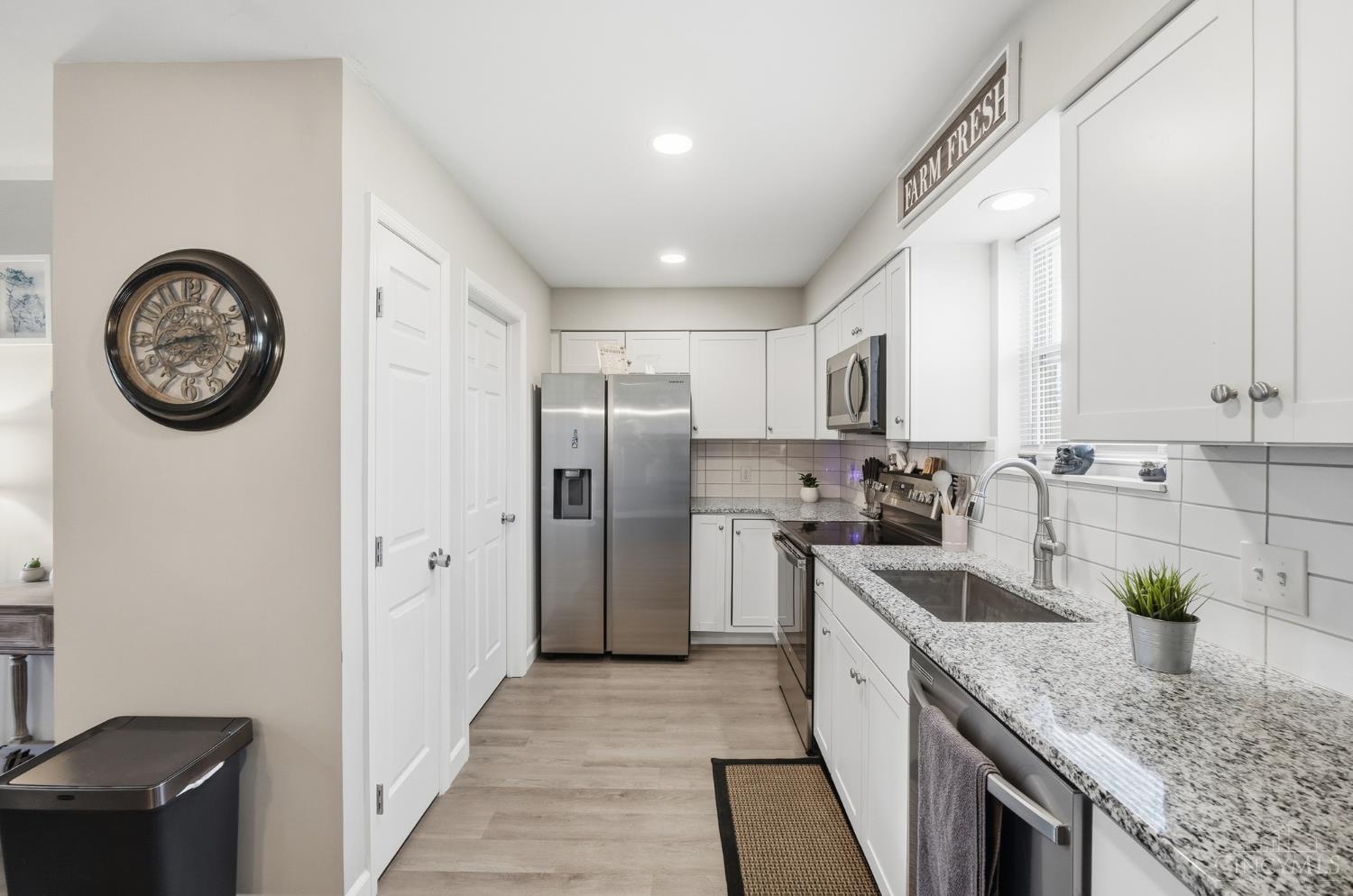5211 Spechtview Drive