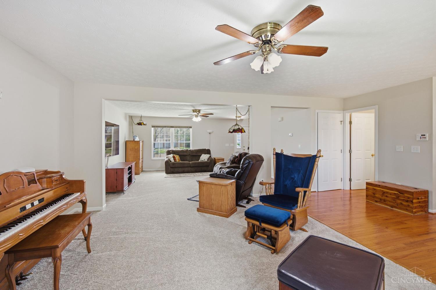 8080 Kings Court