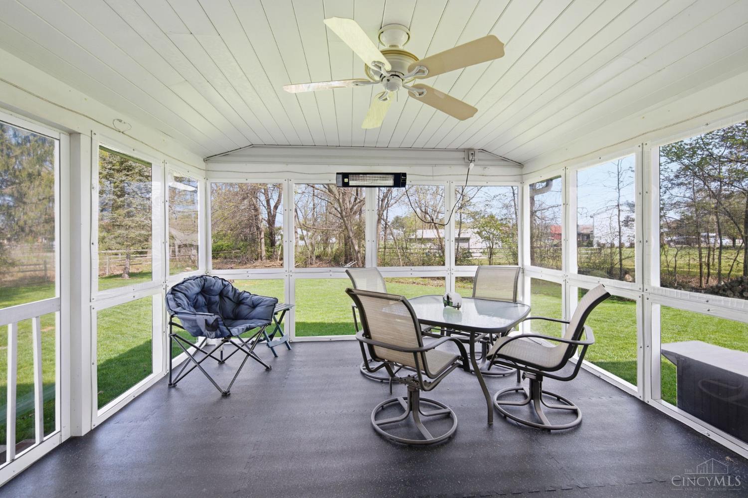 8080 Kings Court