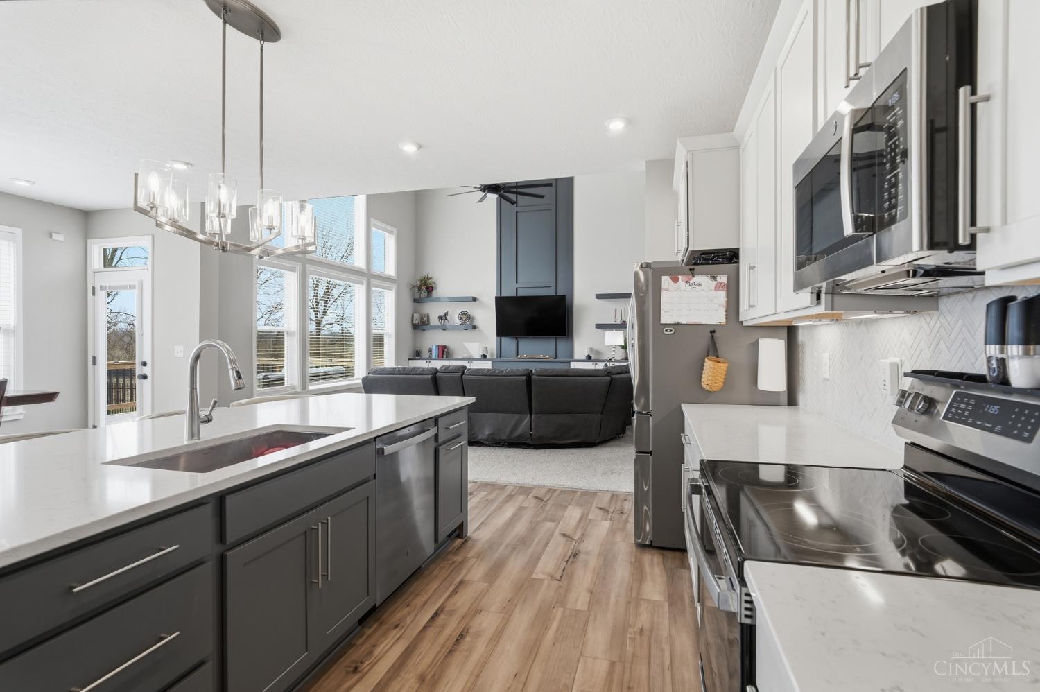 1261 Trailhead Place