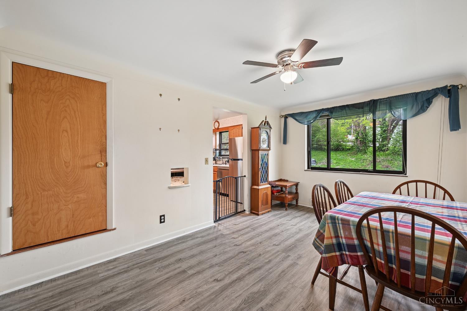 5577 Sunnywoods Lane