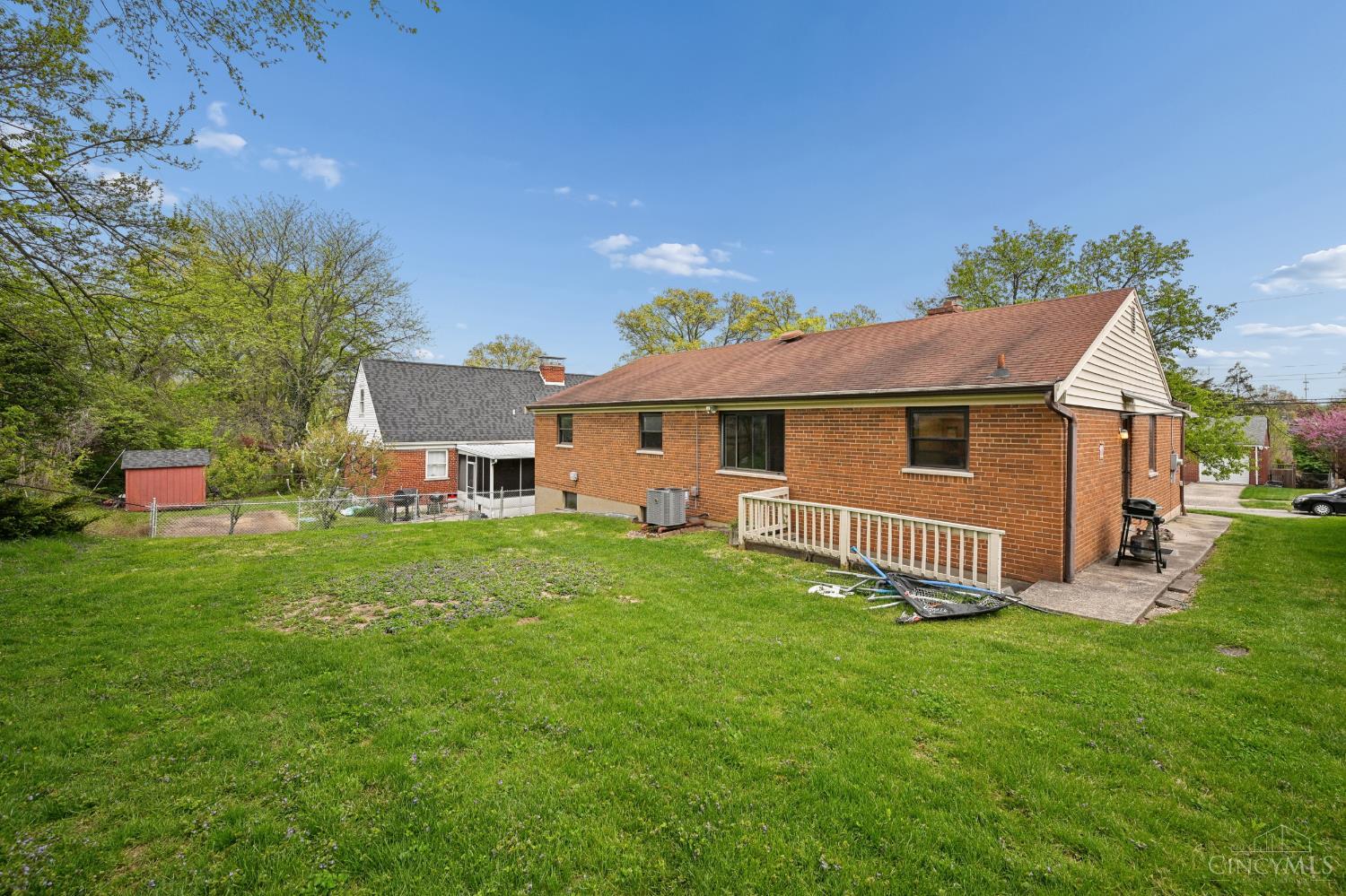 5577 Sunnywoods Lane
