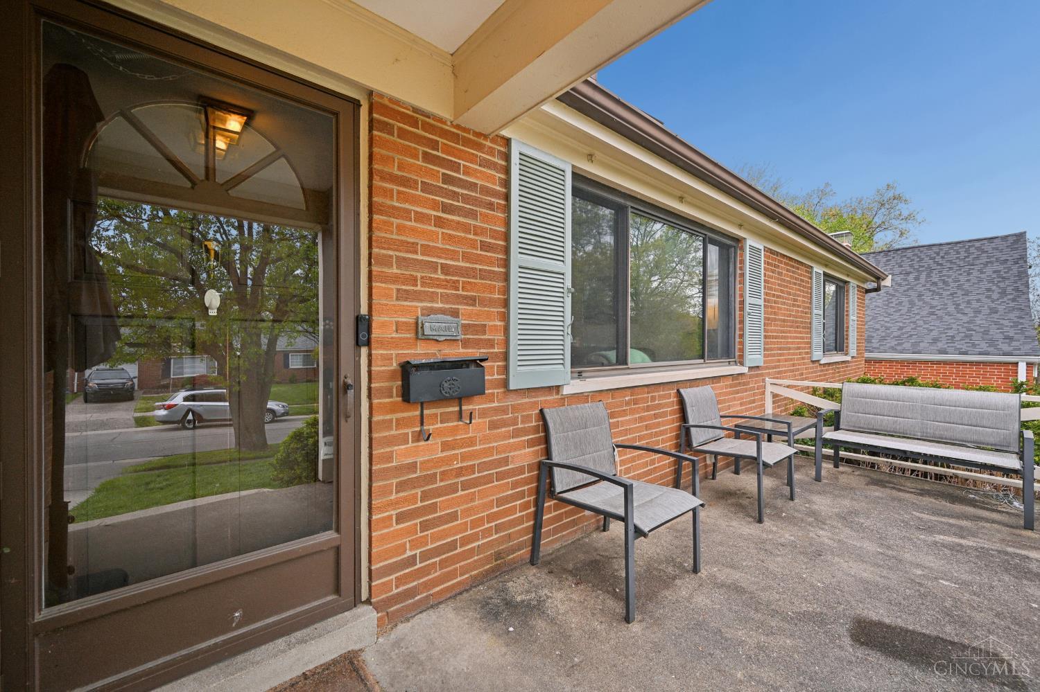 5577 Sunnywoods Lane