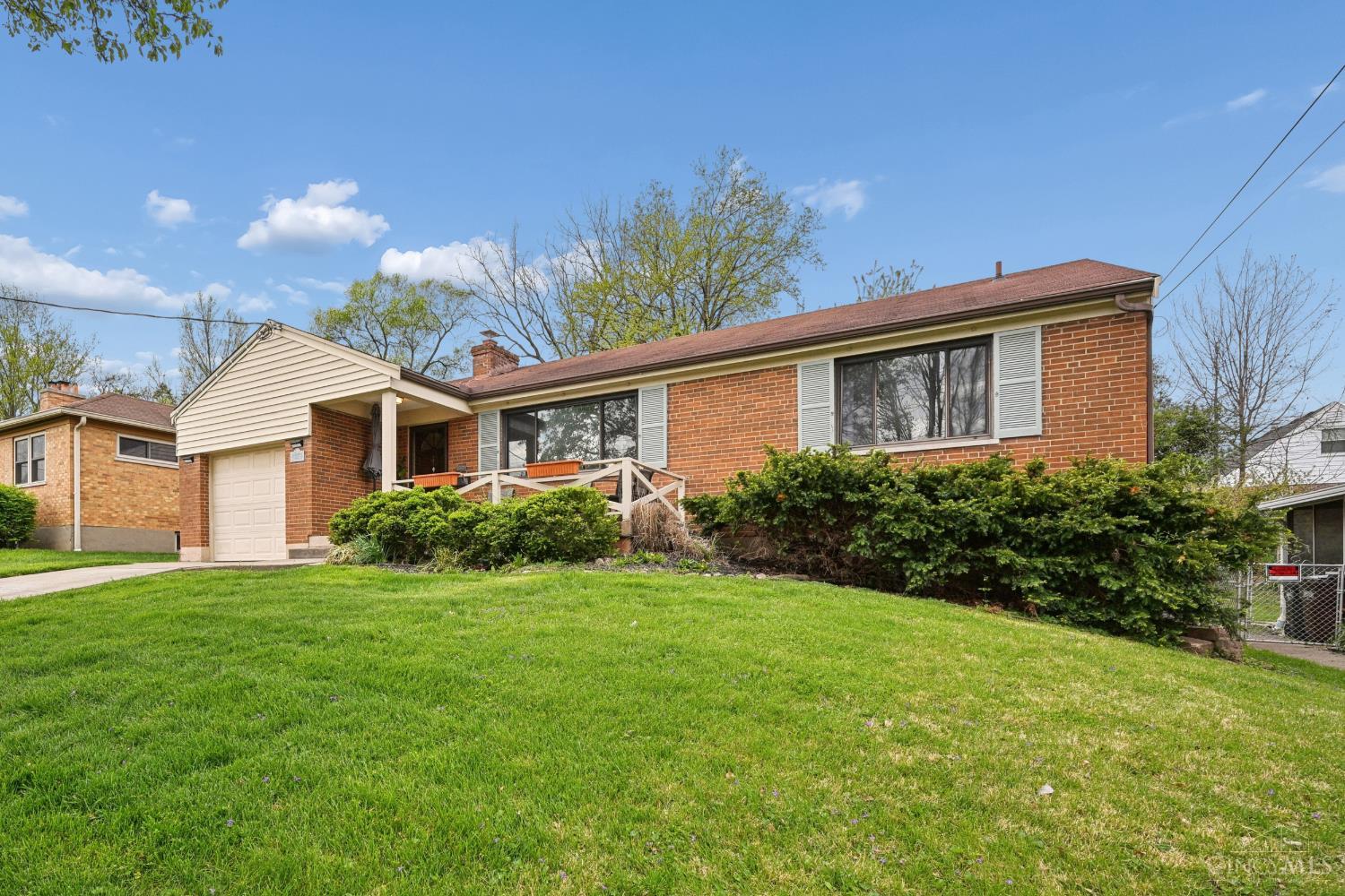 5577 Sunnywoods Lane