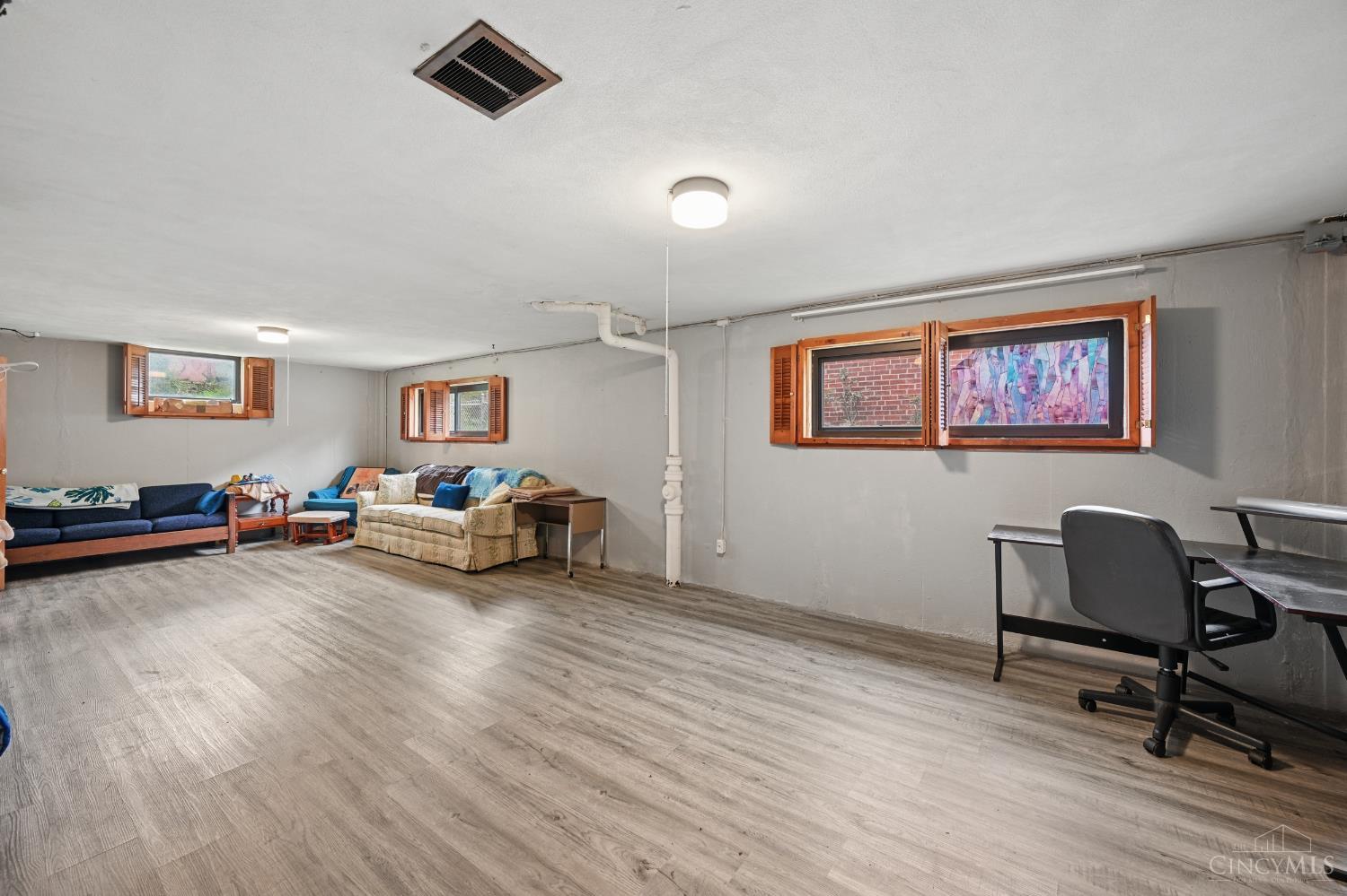 5577 Sunnywoods Lane