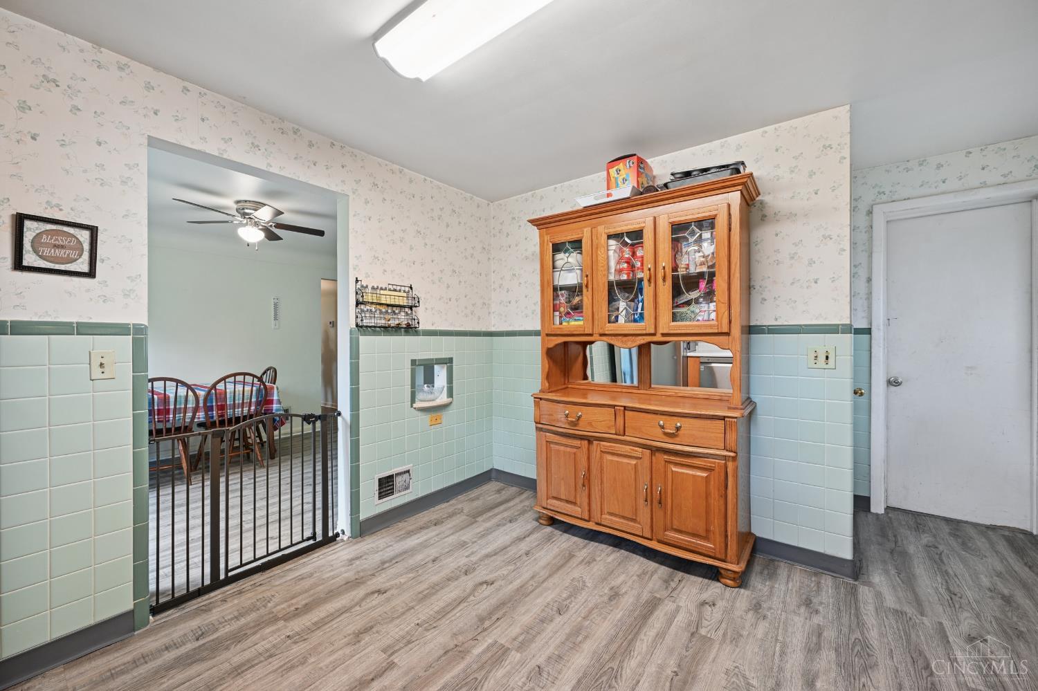 5577 Sunnywoods Lane
