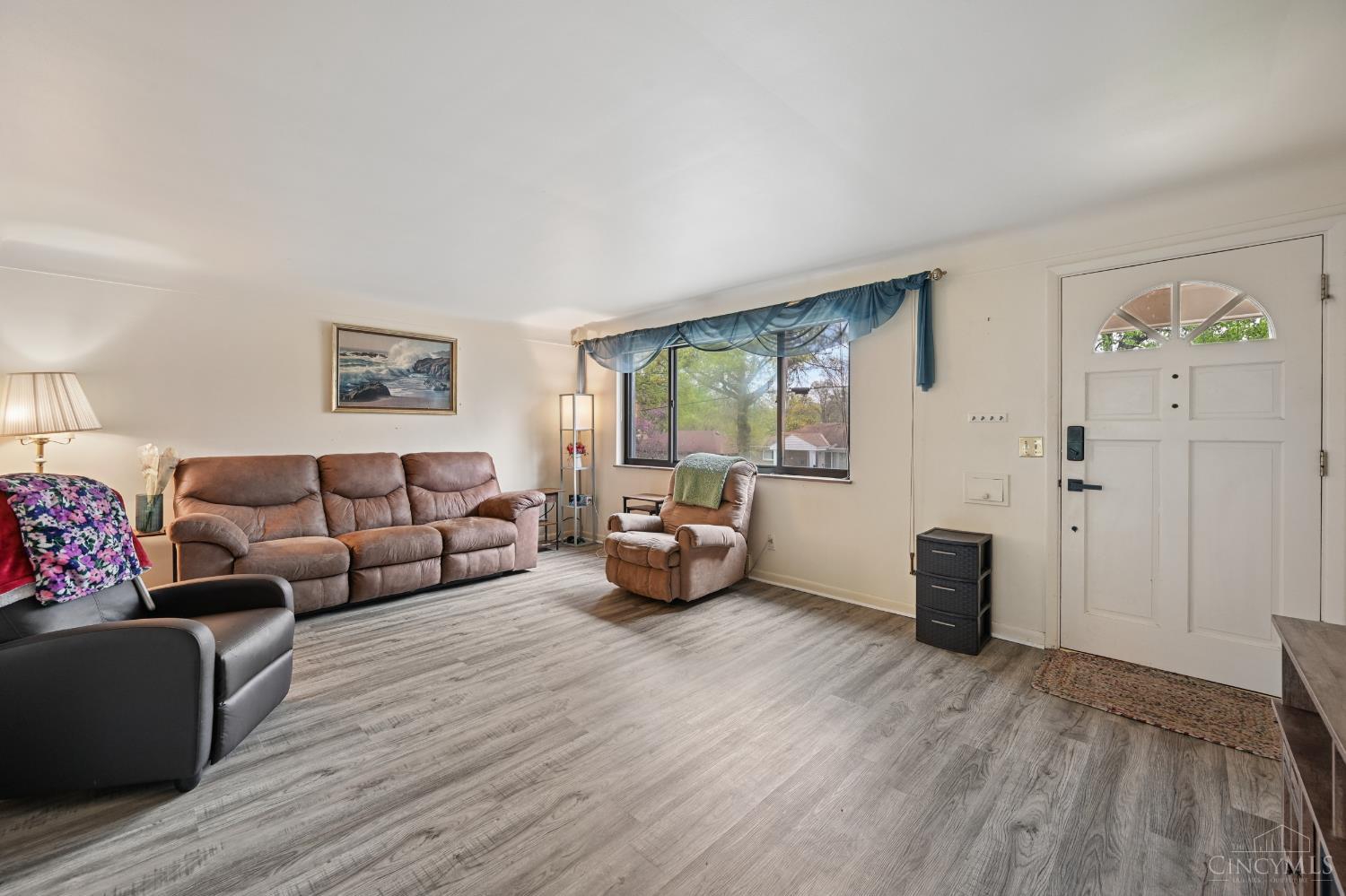 5577 Sunnywoods Lane