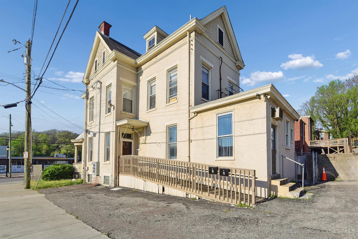 1712 Queen City Avenue