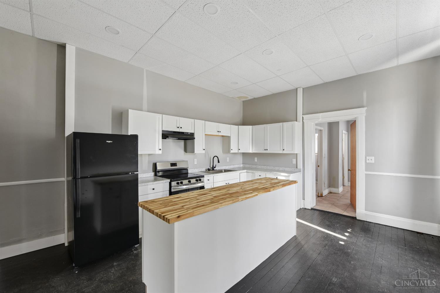 1712 Queen City Avenue