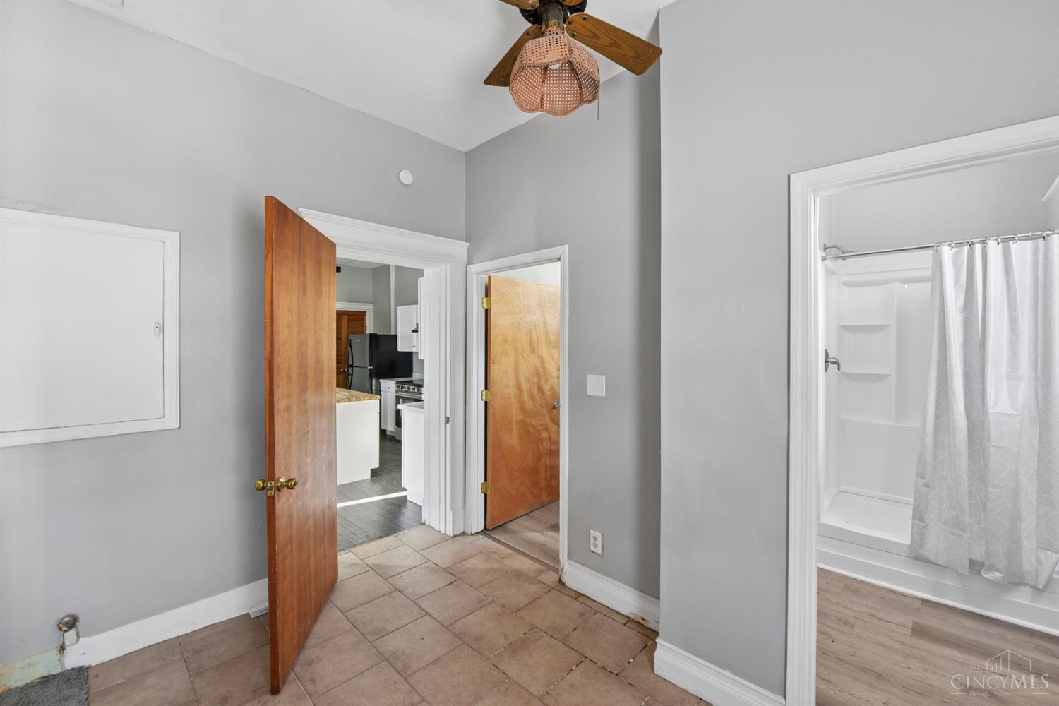 1712 Queen City Avenue