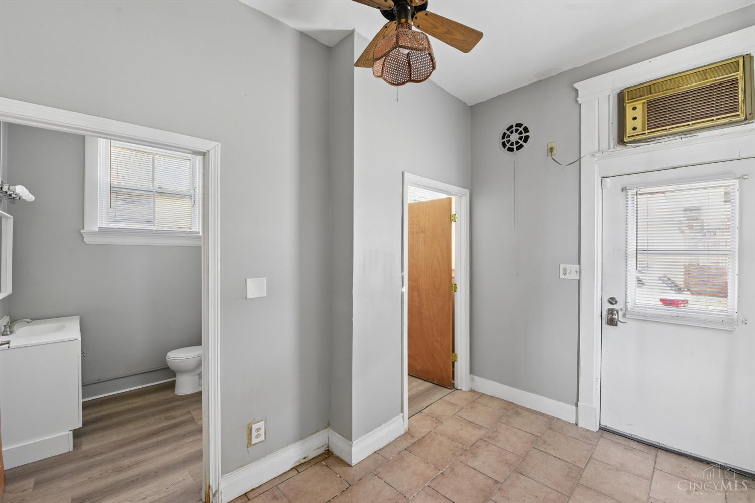 1712 Queen City Avenue