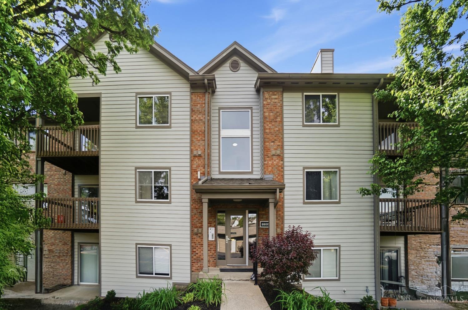 8900 Eagleview Drive 11