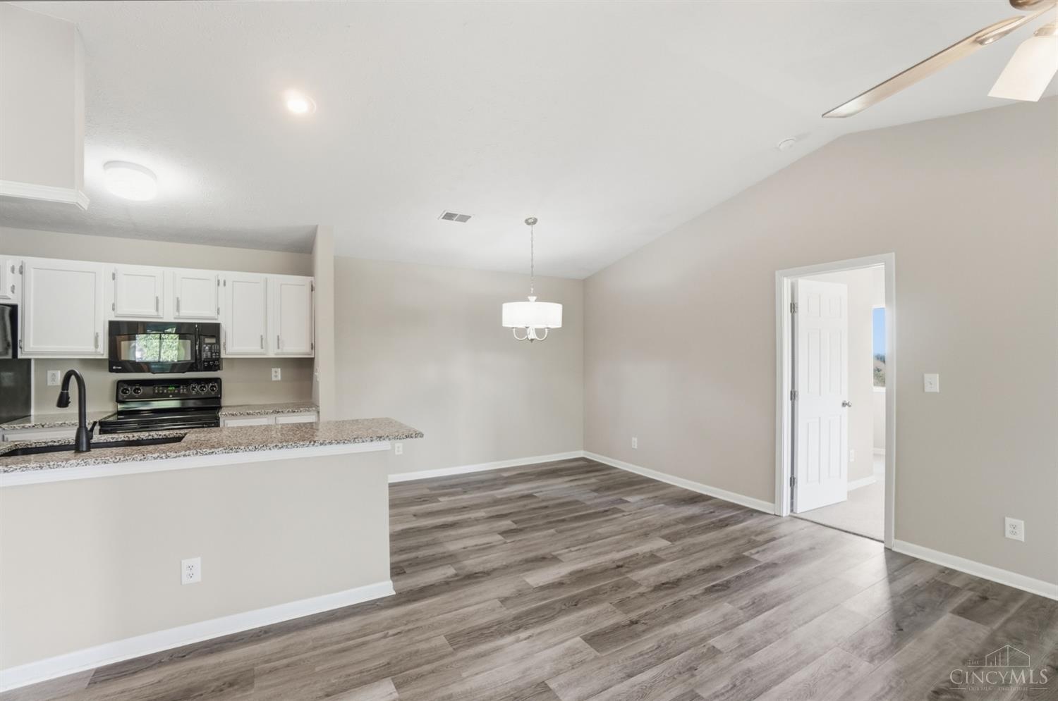 8900 Eagleview Drive 11
