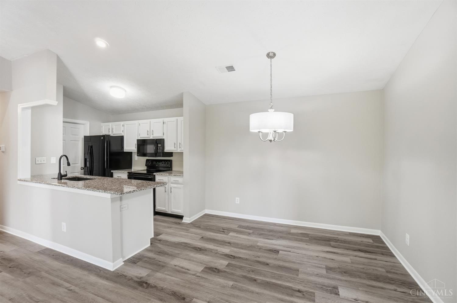 8900 Eagleview Drive 11