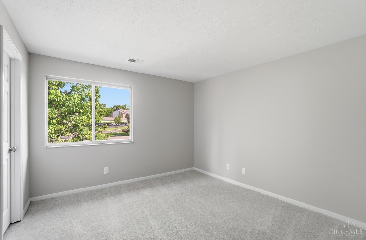 8900 Eagleview Drive 11
