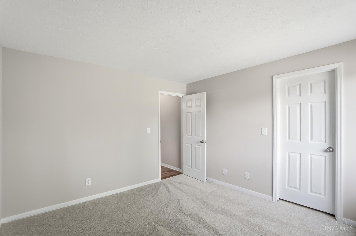 8900 Eagleview Drive 11