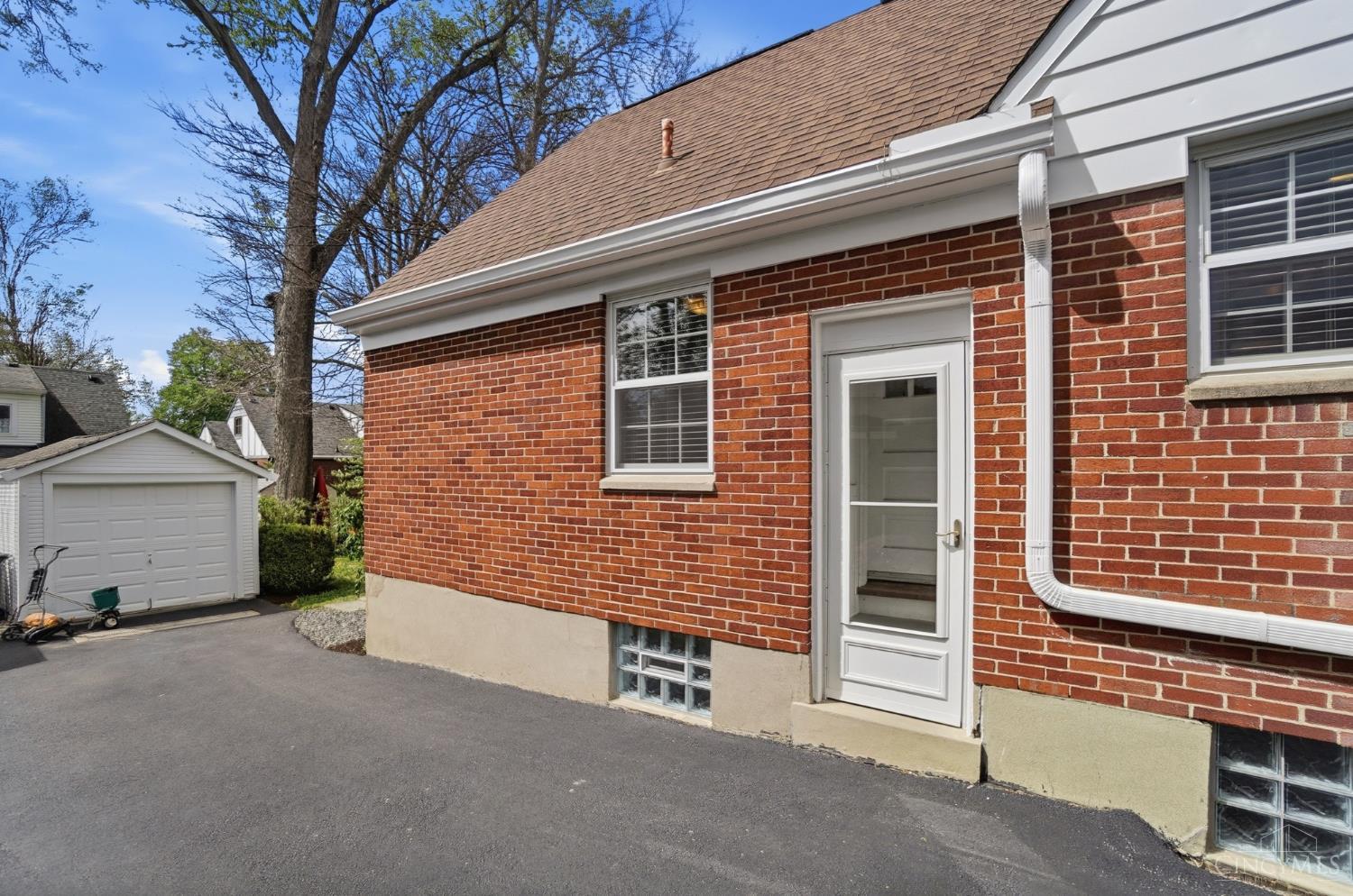 3863 Homewood Road