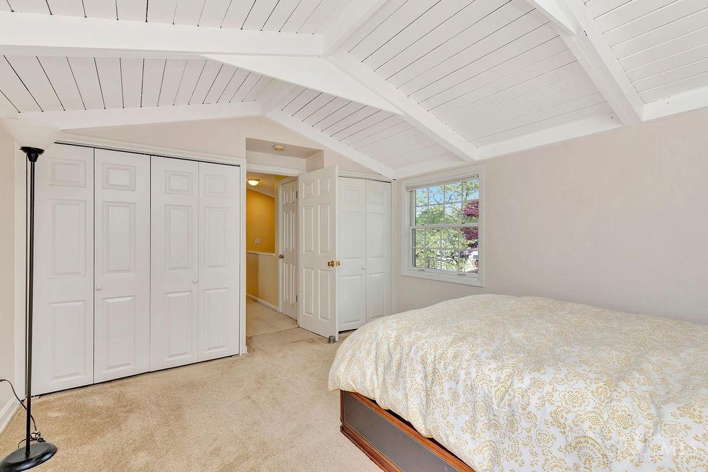 6999 Rowan Hill Drive