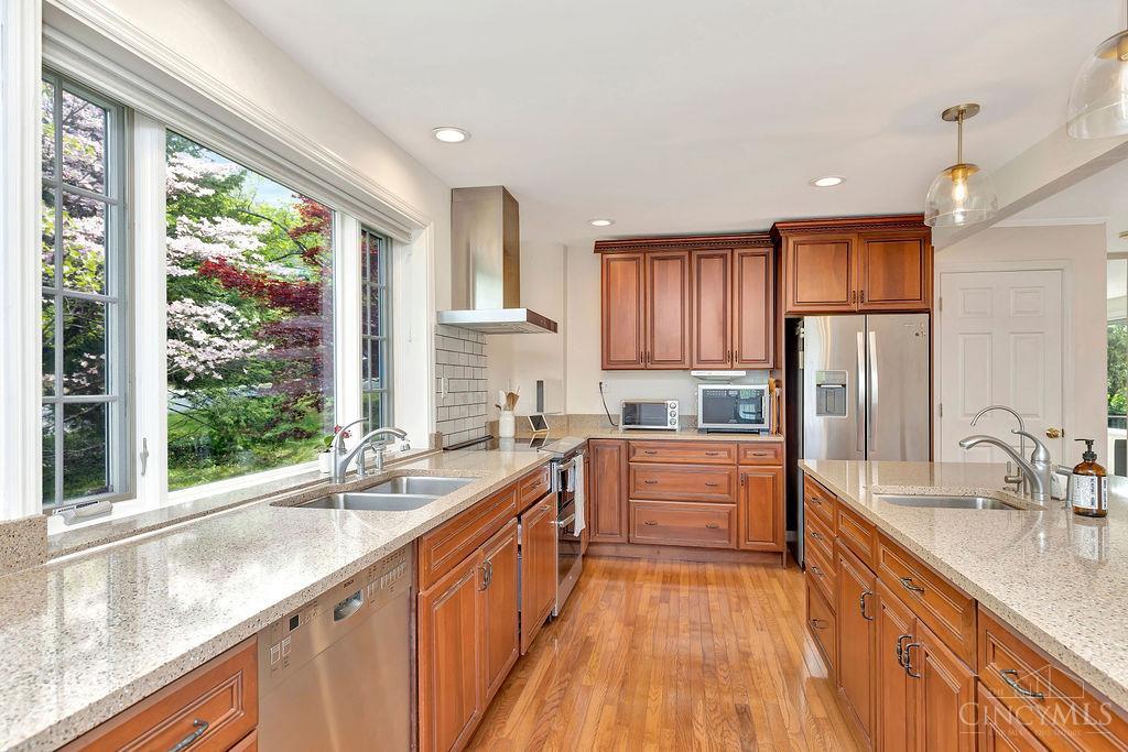 6999 Rowan Hill Drive