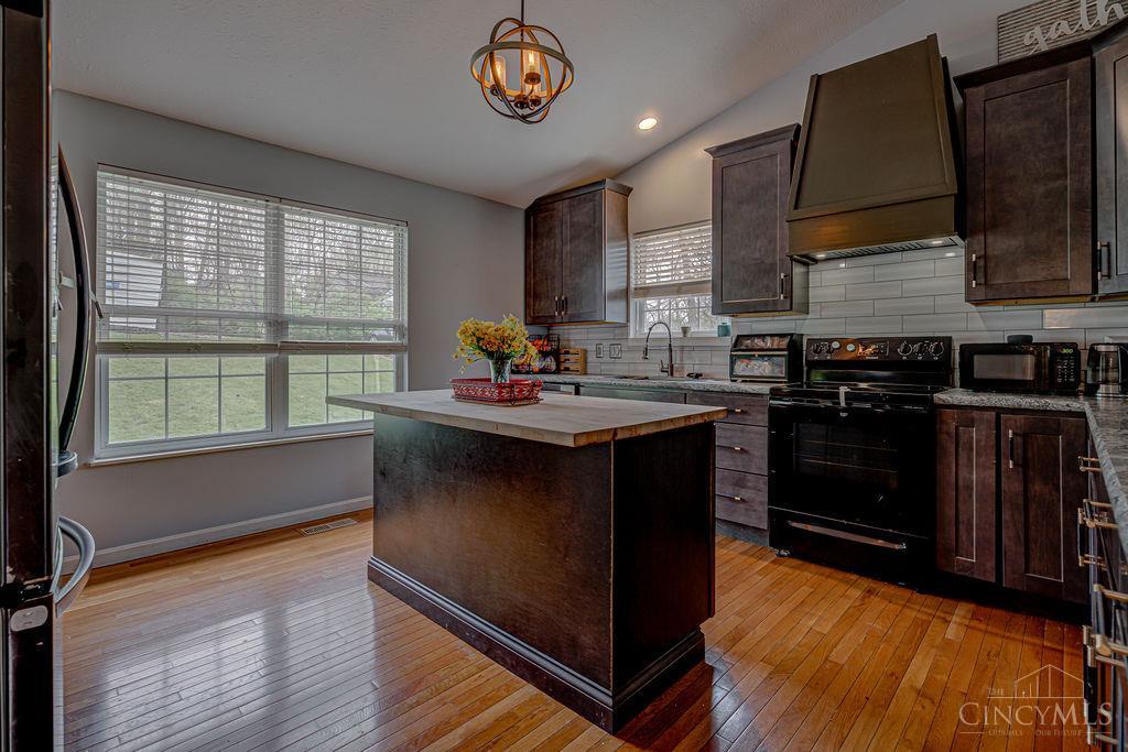 1648 Brookridge Circle Drive